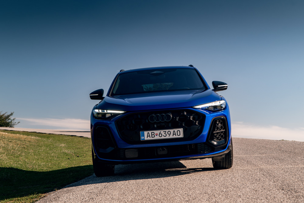 2025 Audi SQ5 TFSI quattro test